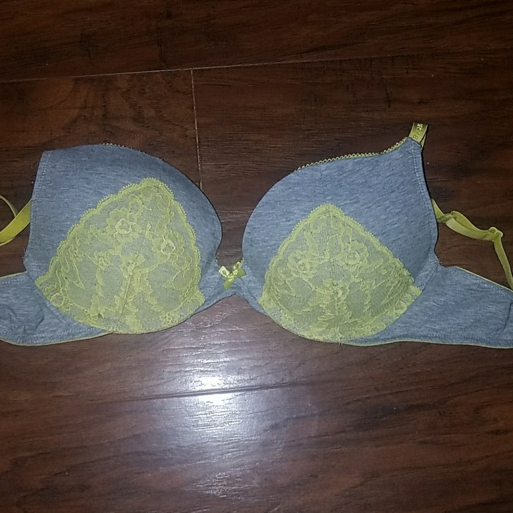 EUC Victoria's secret bra