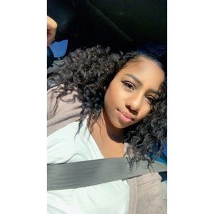 Meet your Posher, Jazmine