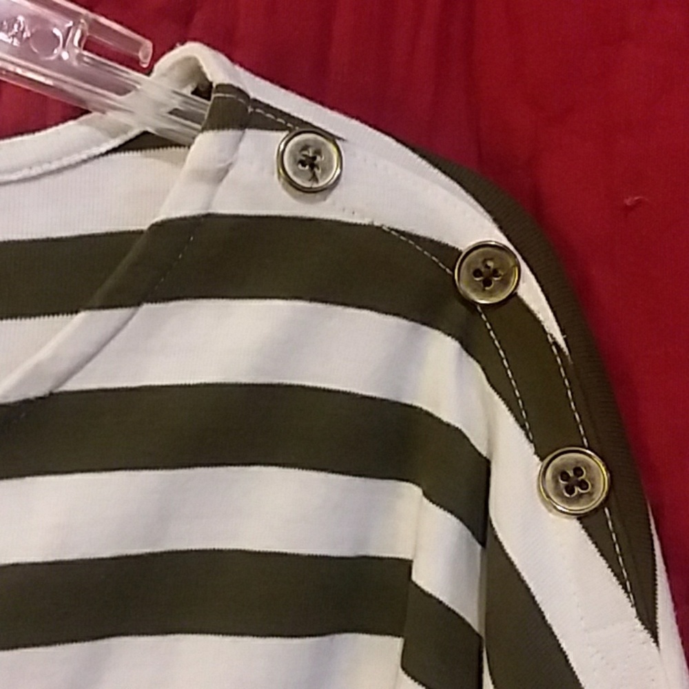 Sweater - Picture 3 of 3