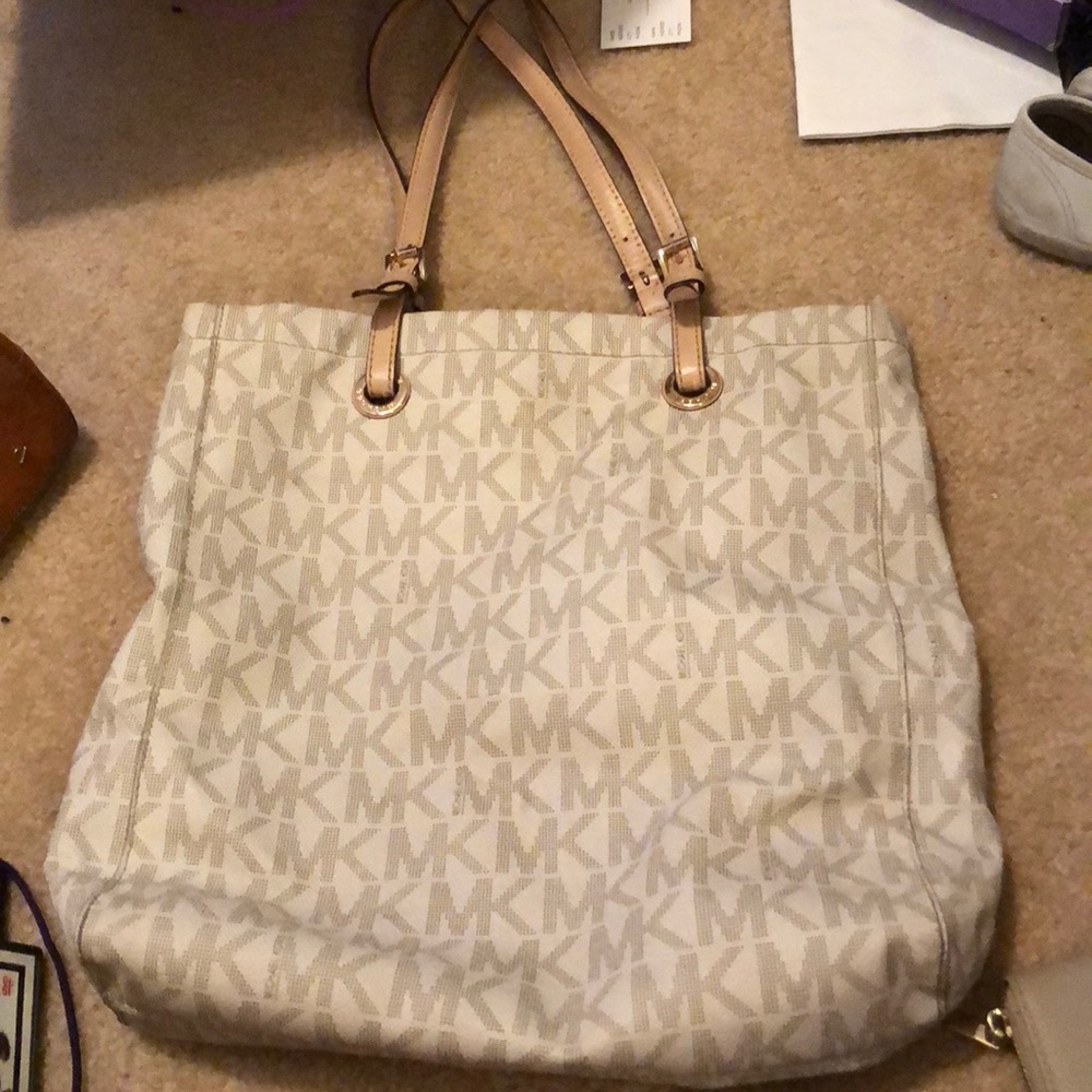 Michael Kors purse