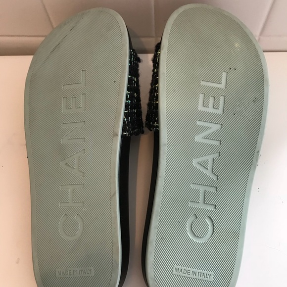 Chanel Camellia flower slides - Picture 5 of 8