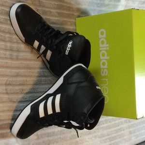 BRAND NEW *AUTHENTIC* in box ADIDAS RALEIGH MID
