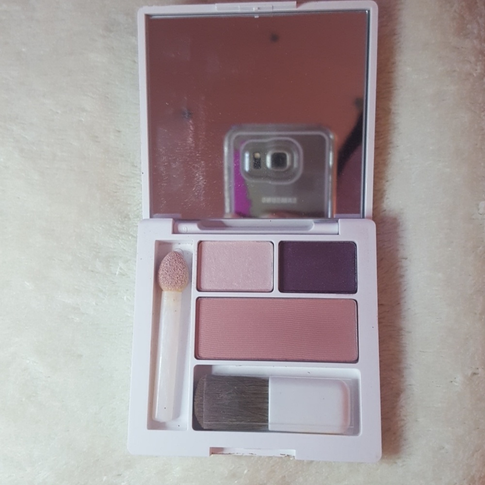 Clinique Makeup Compact