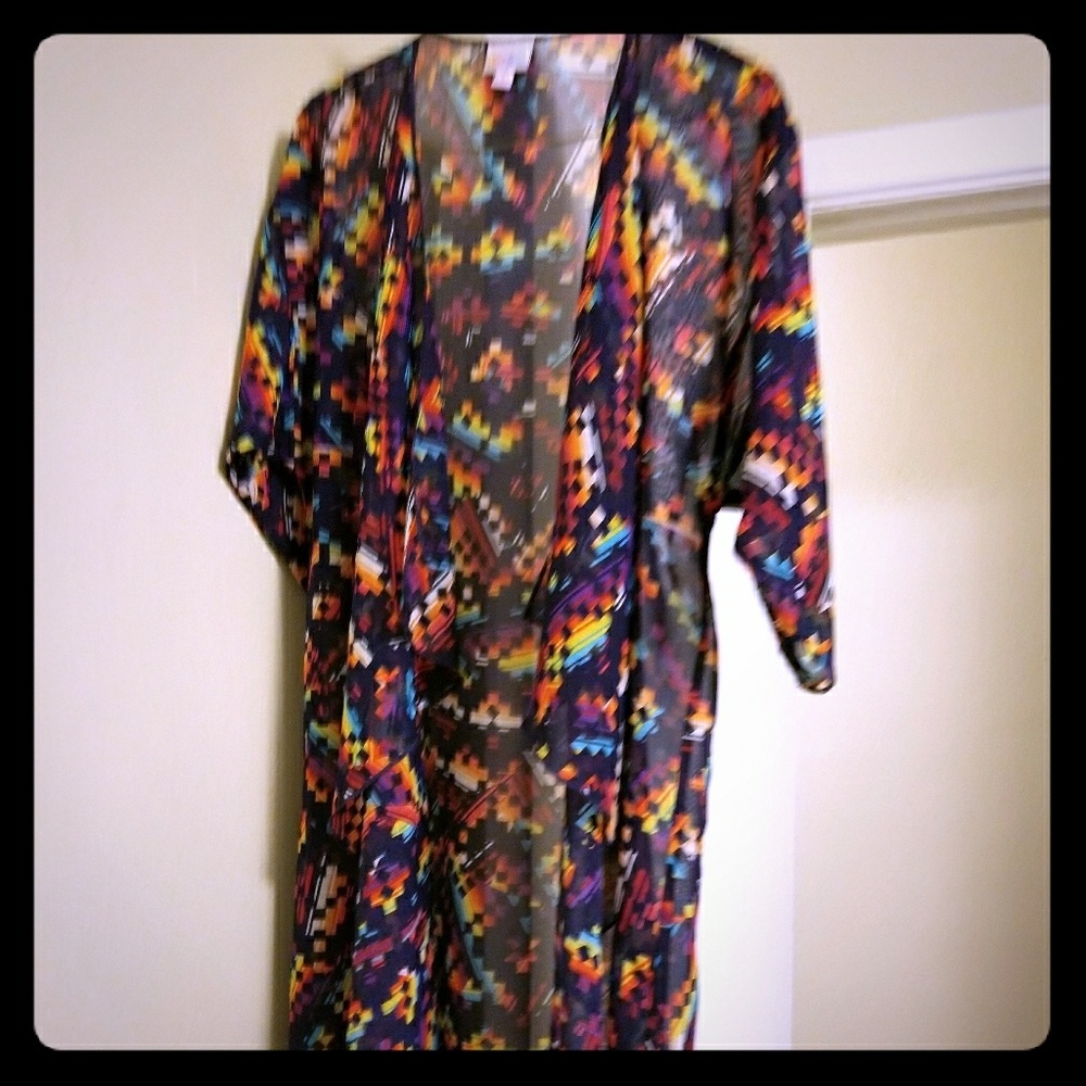 Small lularoe Shirley - Picture 1 of 1