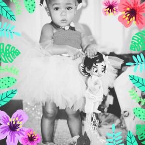 Meet your Posher, Yvette