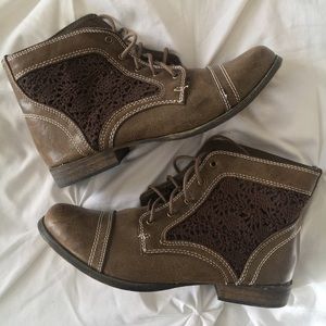 NWOT ✨ XOXO Brave Ankle Booties