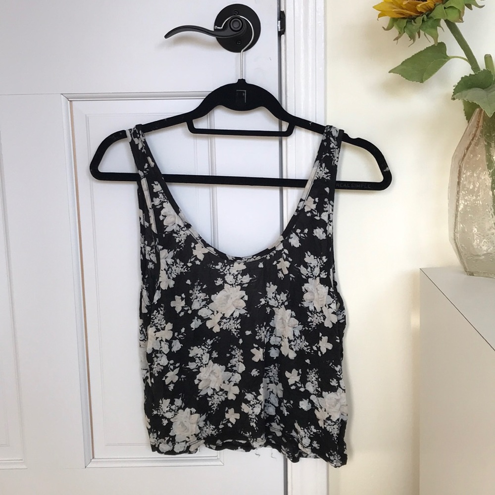 Brandy Melville Floral Crop Top