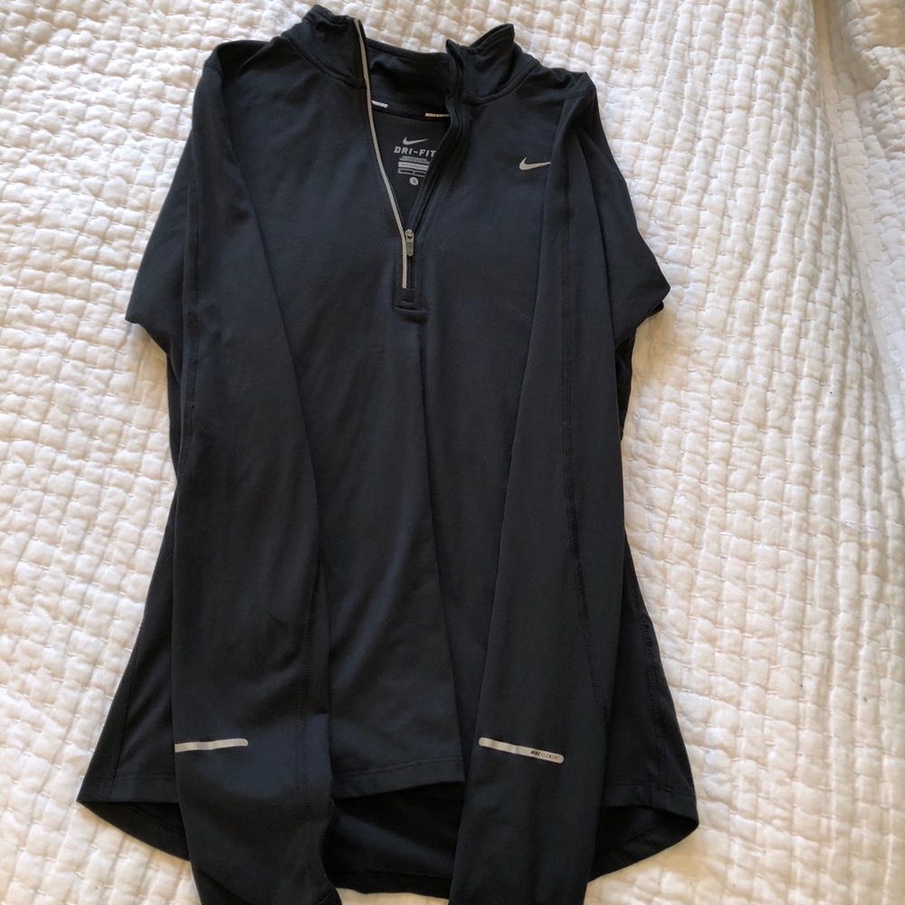 EUC black nike Pullover