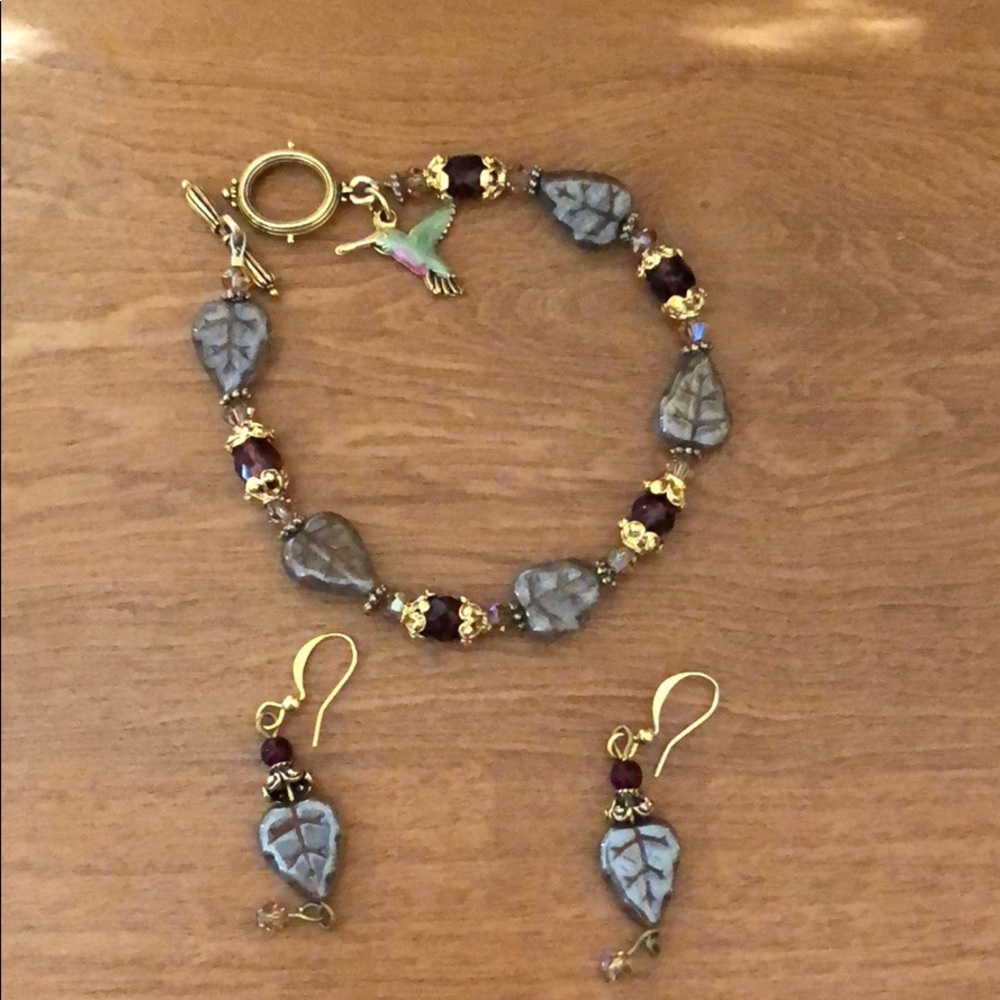 Bracelet and earrings