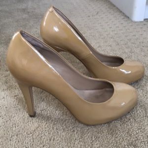 Steve Madden Nude Pumps