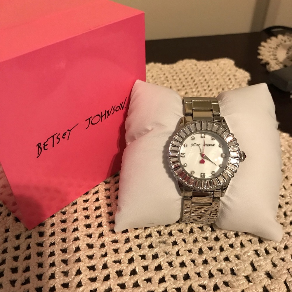 Betsey Johnson Watch NWT💐