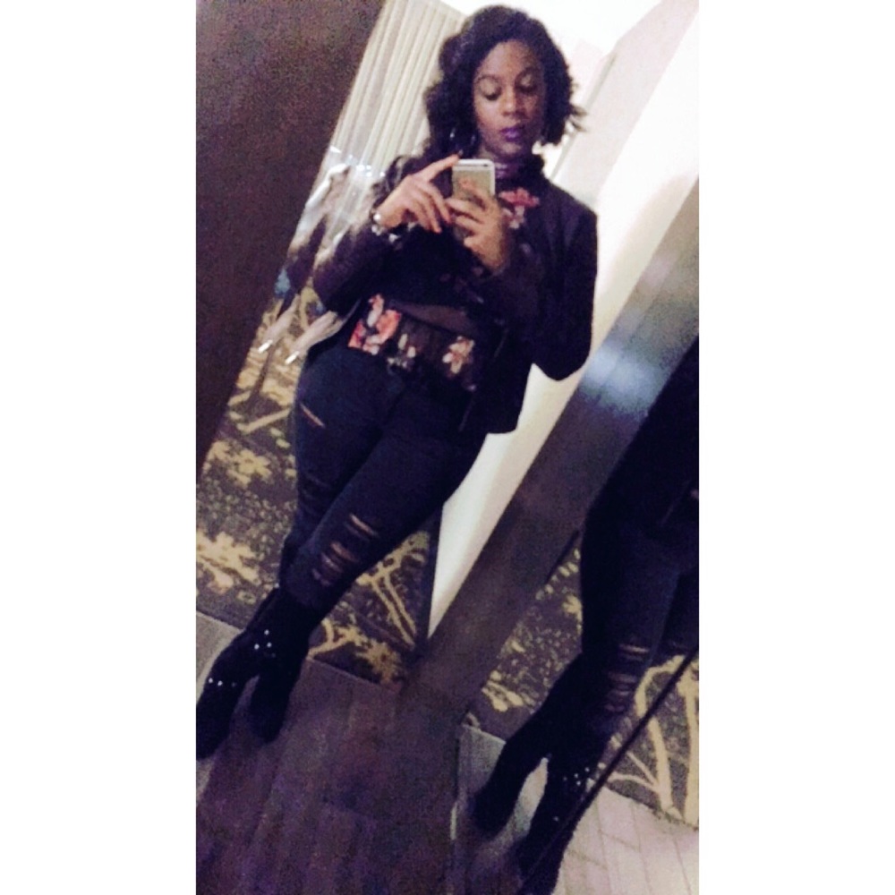 👋🏾 Meet Your Posher, R’Chelle👋🏾 - Picture 6 of 8