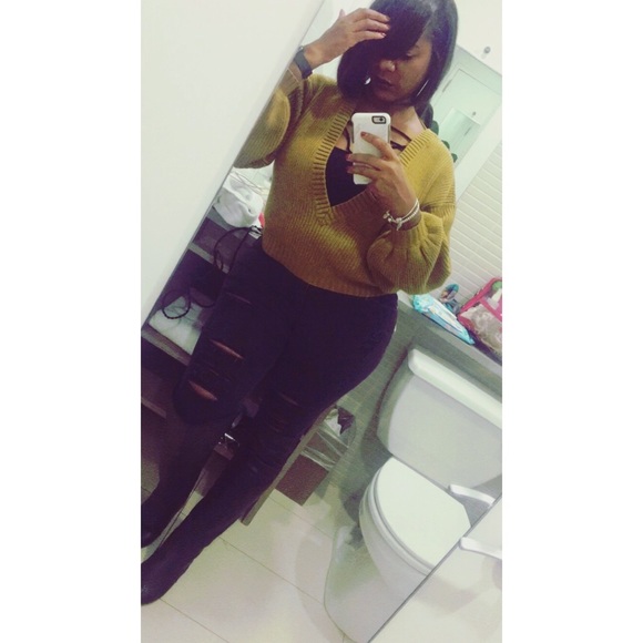 👋🏾 Meet Your Posher, R’Chelle👋🏾 - Picture 3 of 8