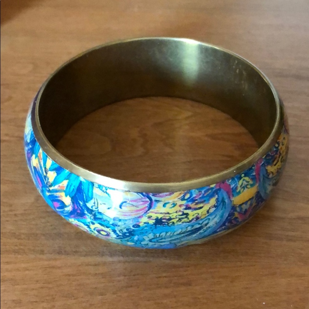 Bangle bracelet