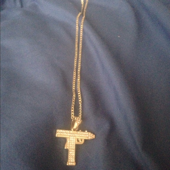 14k gold uzi medallion w/ chain - Picture 2 of 3