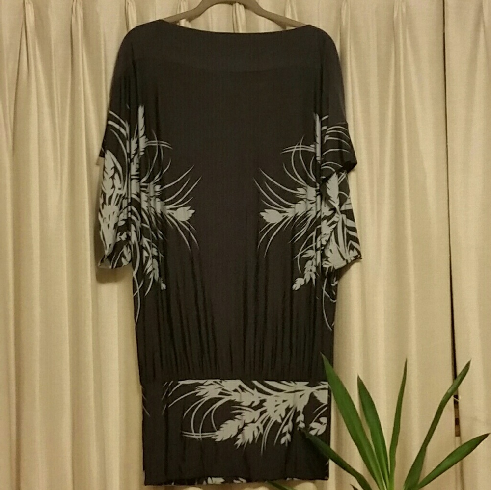 Black tunic with tan tropical flowers