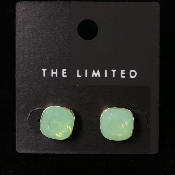 NWT small gold with green crystal earring LTDE24 - Picture 2 of 8