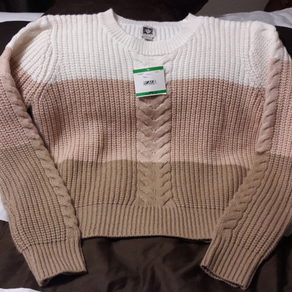 Woman sweater