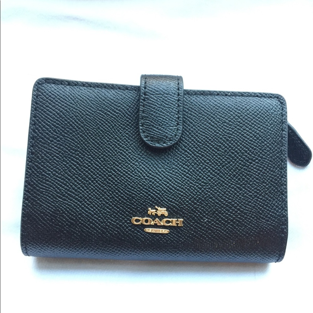 Coach medium leather wallet