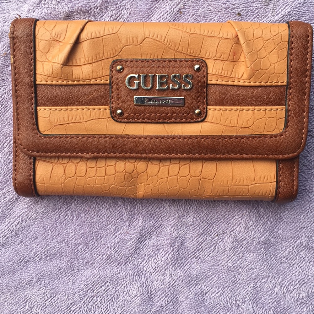 Guess wallet