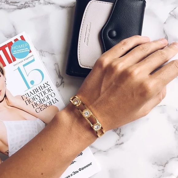 "Dripping in Gold" - Picture 4 of 7