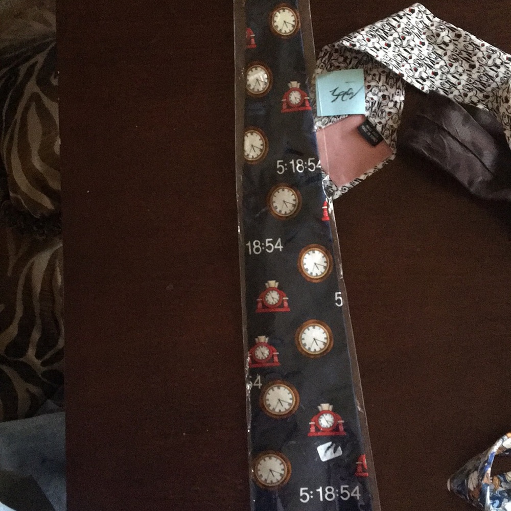 A clock time tie after dark brand