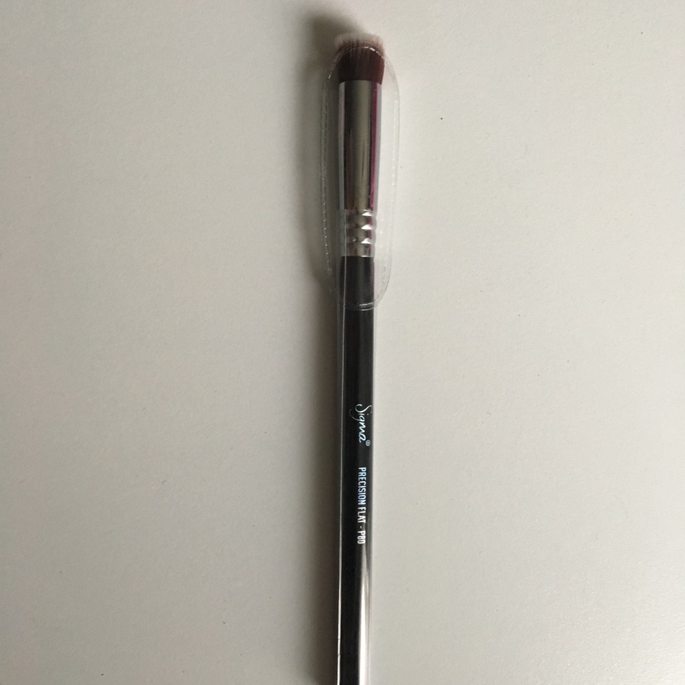 Sigma P80 precision make up brush