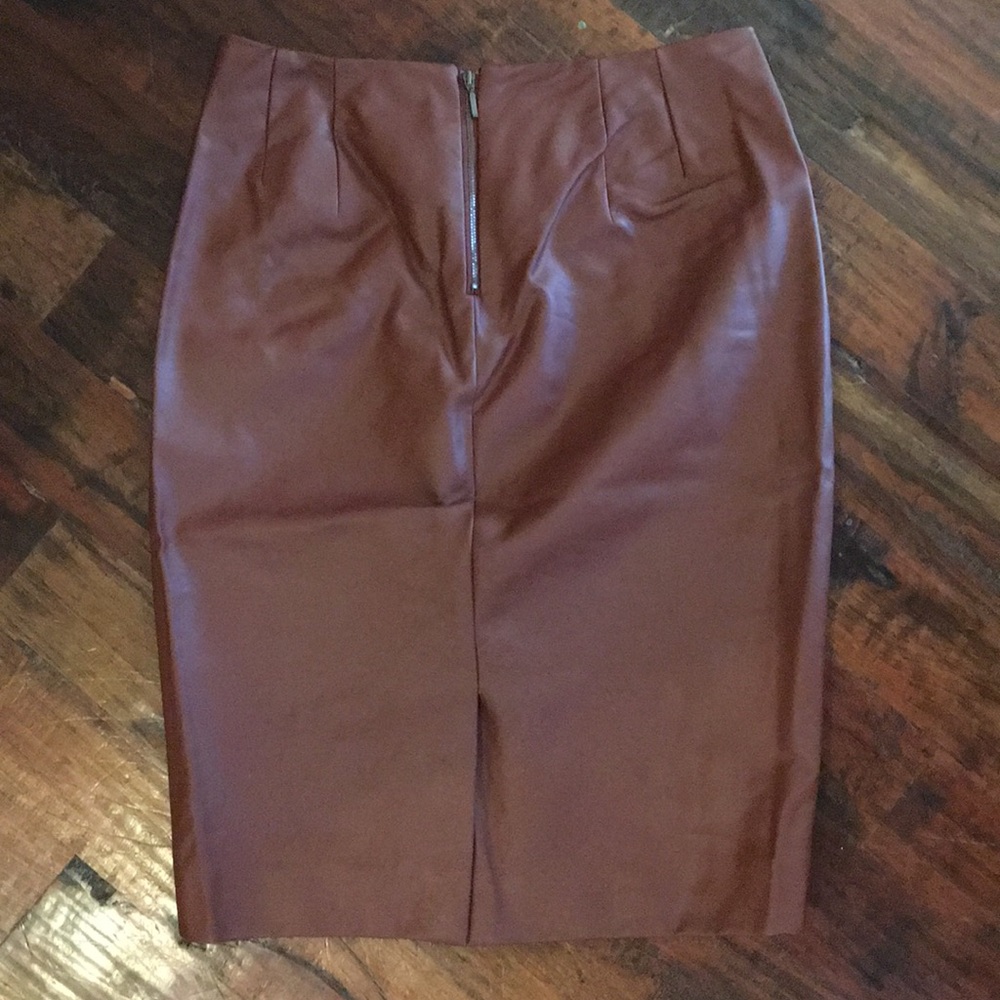 Pencil faux leather skirt - Picture 3 of 3