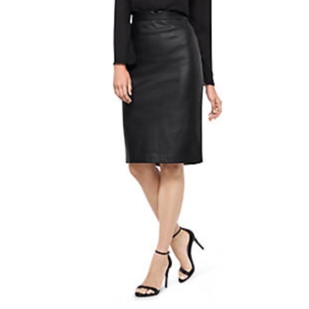 Pencil faux leather skirt