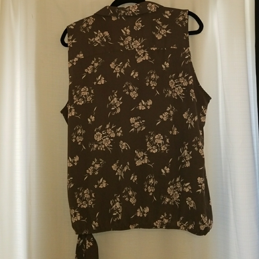 Floral,  wrap-top, blouse - Picture 4 of 5