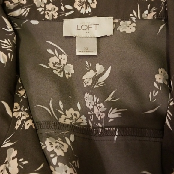 Floral,  wrap-top, blouse - Picture 5 of 5