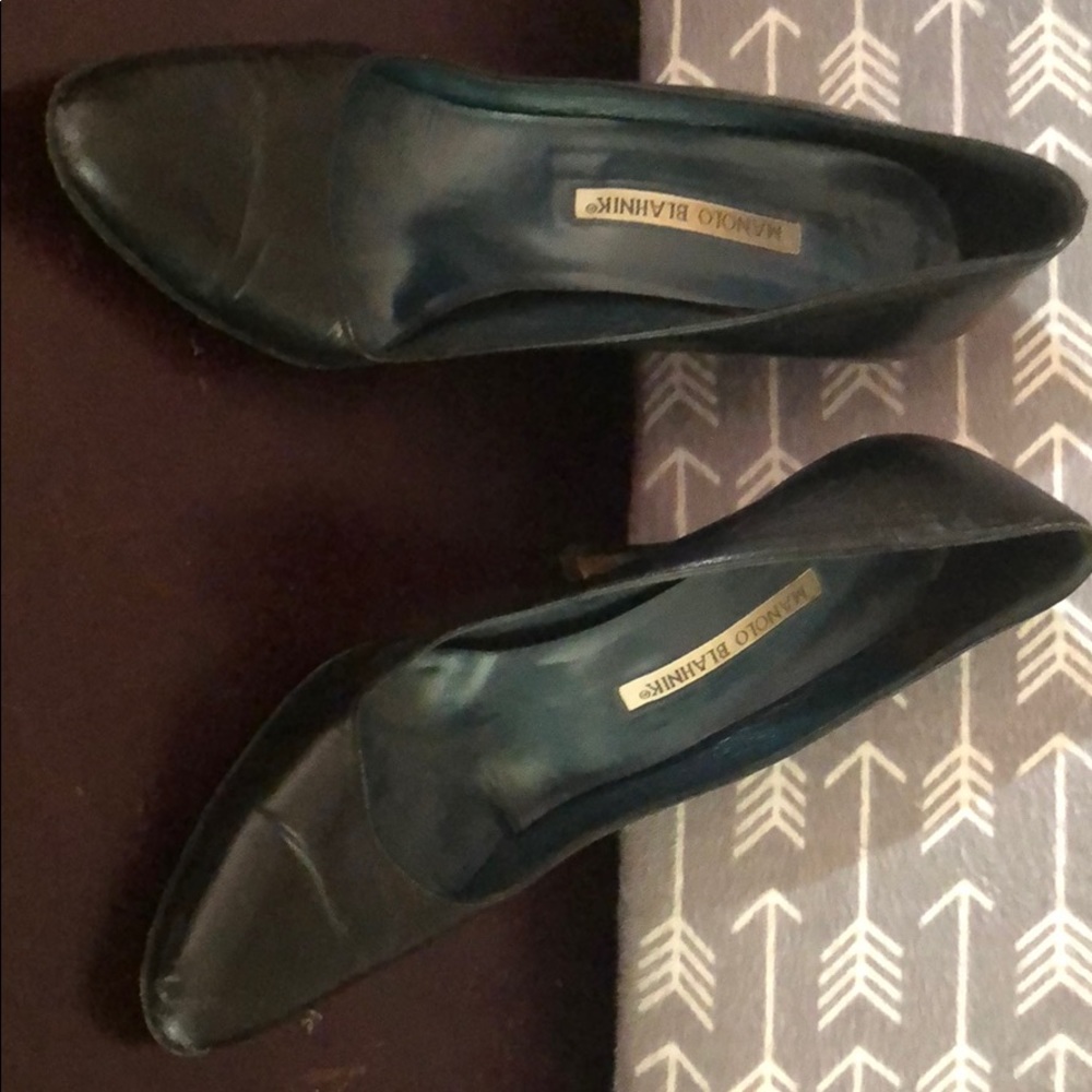 Manolo Blahnik BB smooth leather pump.