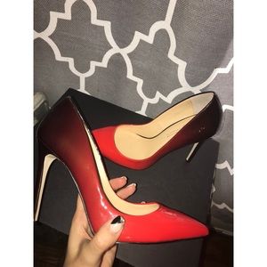 DAYA BY ZENDAYA ATMORE II RED AND WINE OMBRE PUMPS