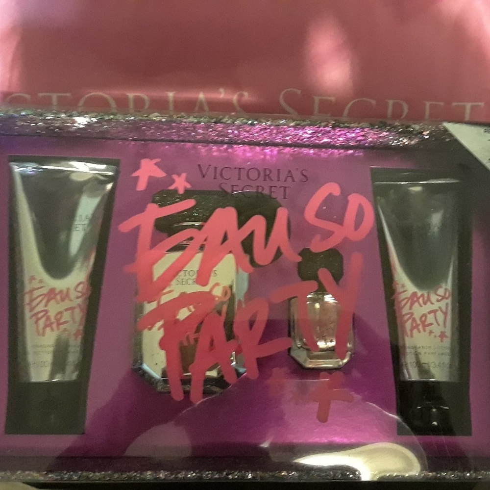 Victoria's Secret Eau So Party Perfume Set
