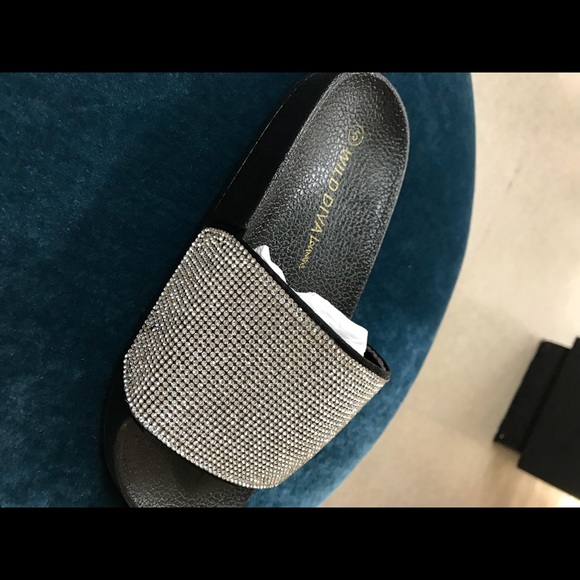 Sandals - Picture 3 of 6