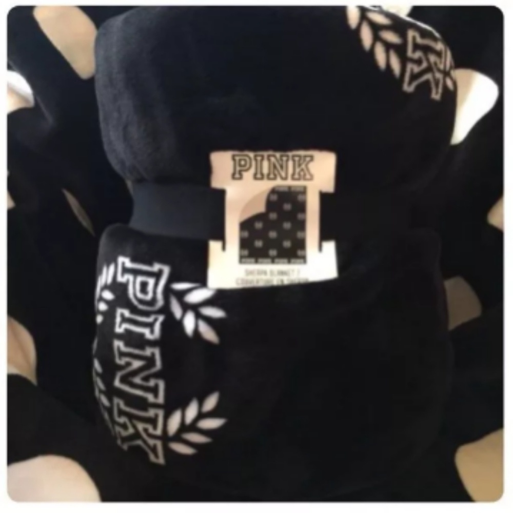 Victoria's Secret PINK Sherpa Blanket