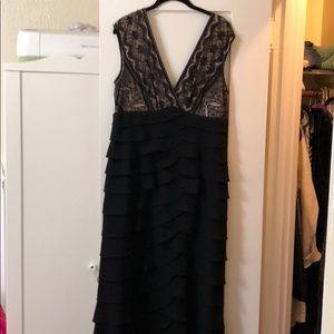 Beautiful and flattering Dress