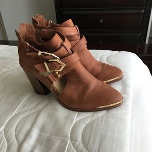 Gianni Bini cut out booties