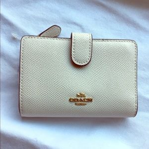 Coach medium leather wallet