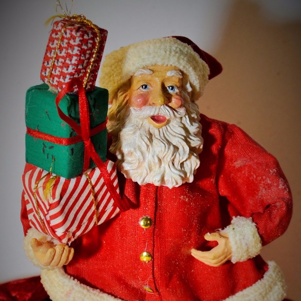 WOW 1910 Rare German Hand Carved Wood Santa Figure