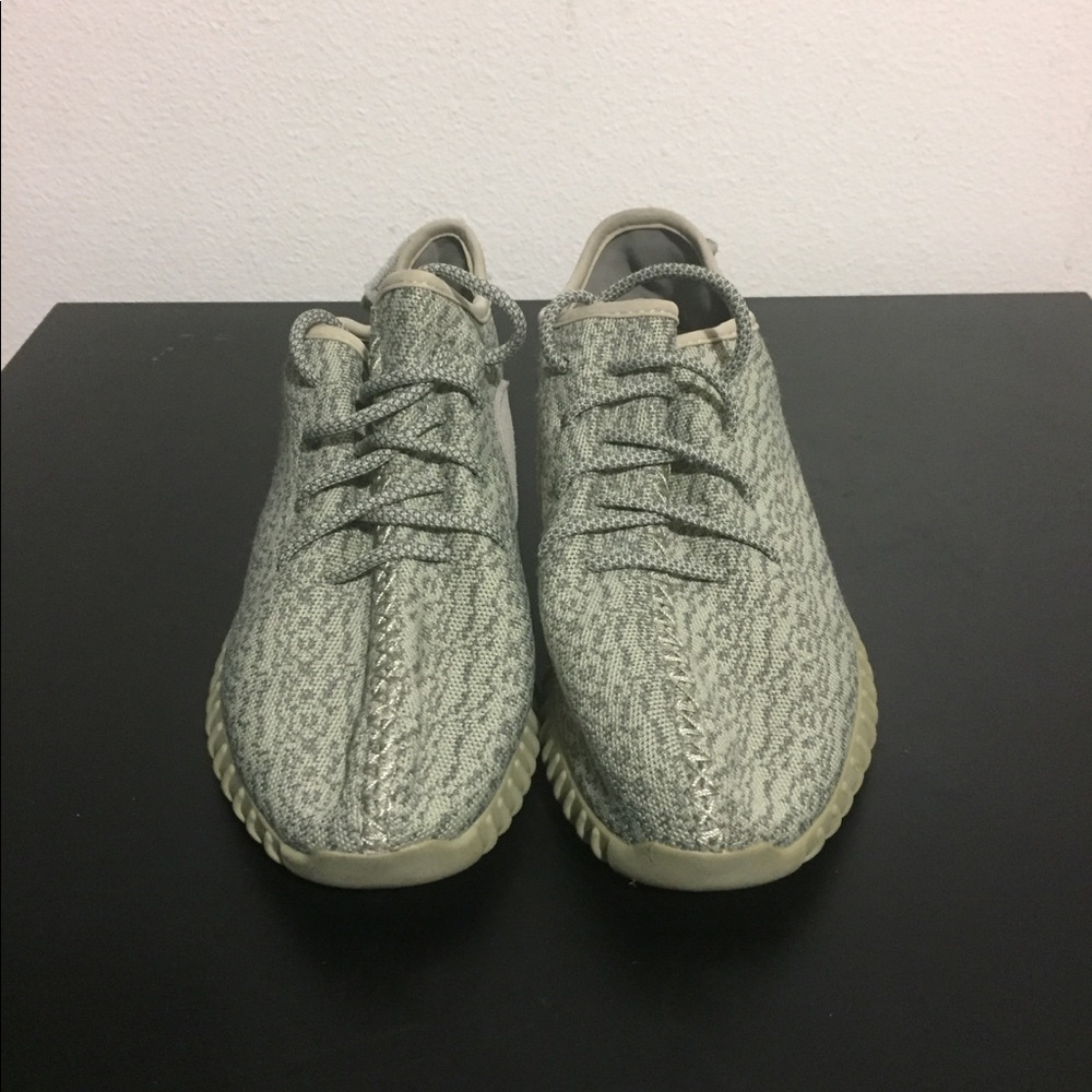 Yeezys Moonrocks