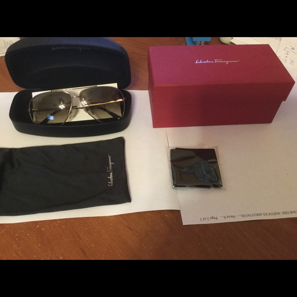 Salvatore Ferragamo aviator sunglasses