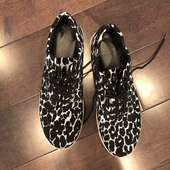 stuart weitzman leopard sneakers