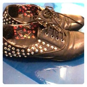 Studded flats