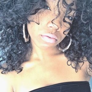 Meet your Posher, Bri'asia