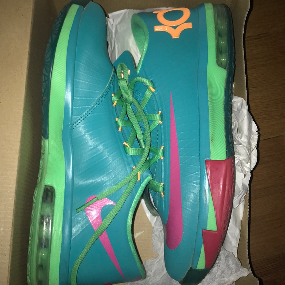 Kevin Durant Hero 6s.