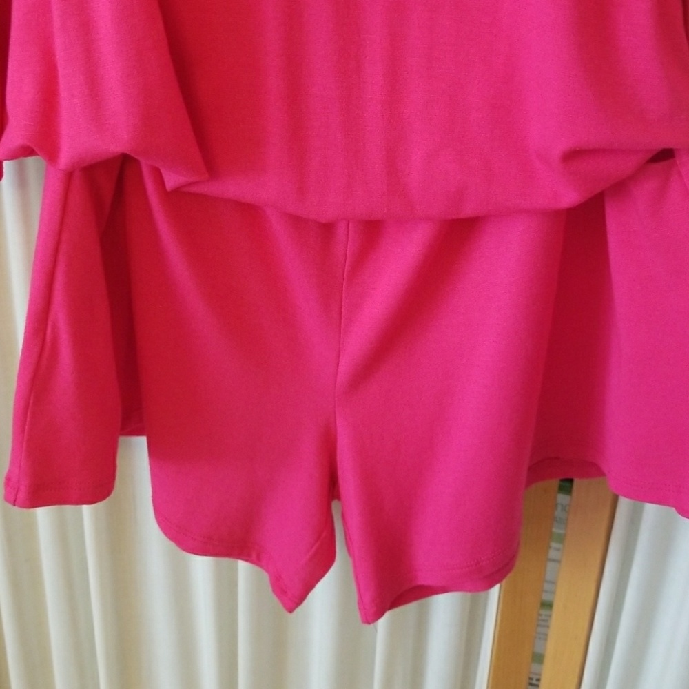 Cold shoulder hot pink Rompers ! - Picture 2 of 8
