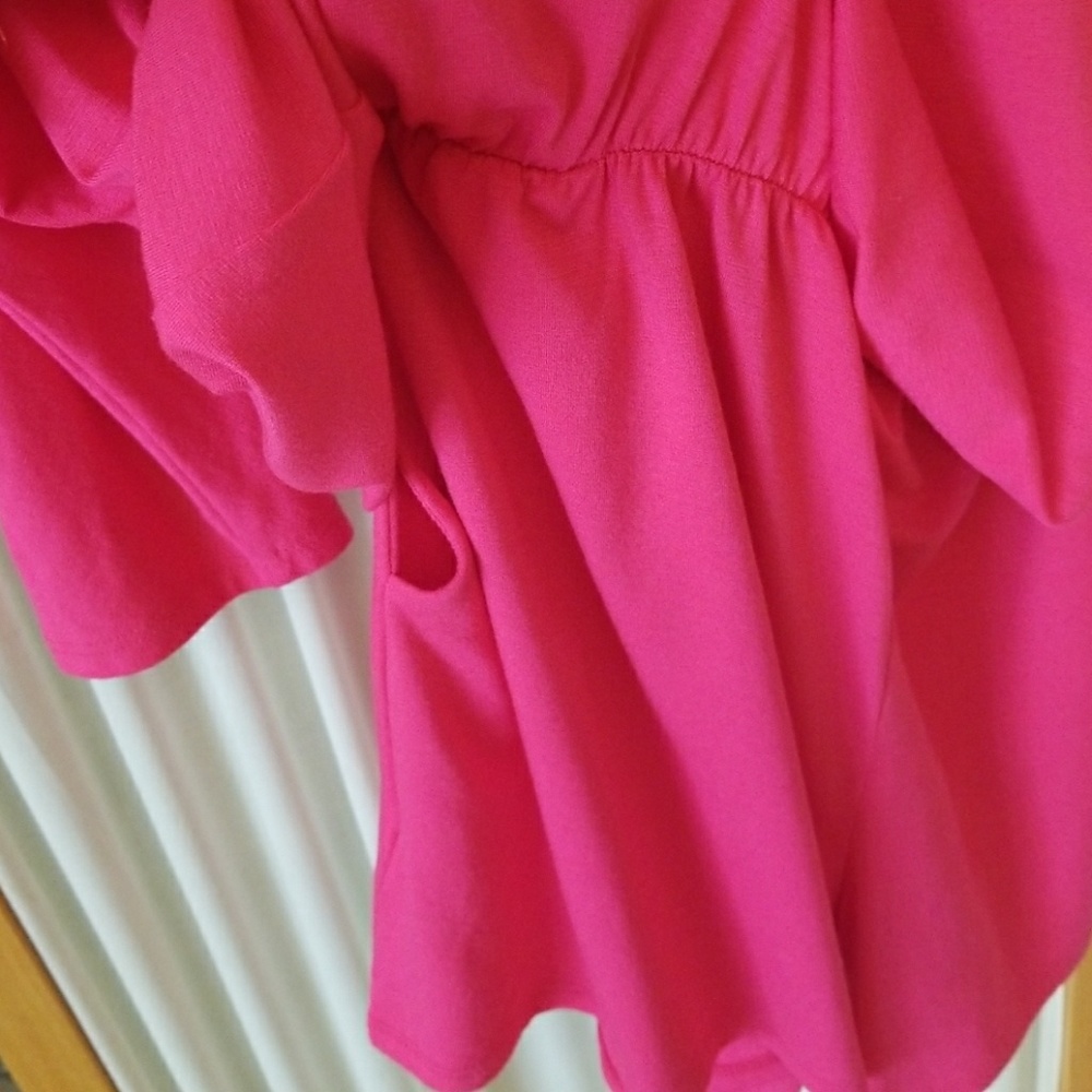 Cold shoulder hot pink Rompers ! - Picture 6 of 8