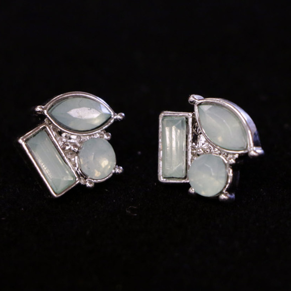 NWT silver with light blue stone earring LTDE15 - Picture 6 of 8
