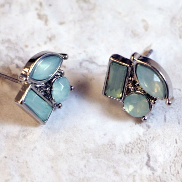 NWT silver with light blue stone earring LTDE15 - Picture 7 of 8